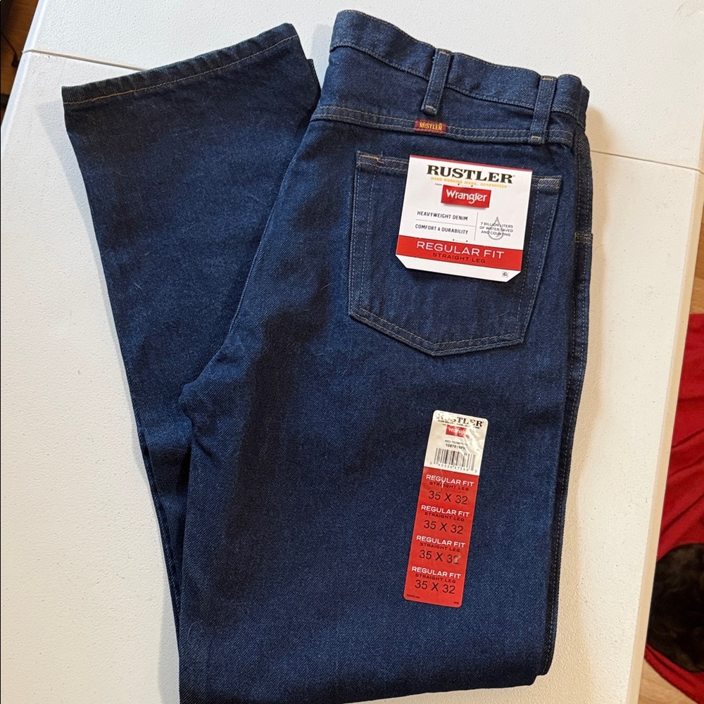 Wrangler Men's Relaxed Fit Dark Blue Jeans